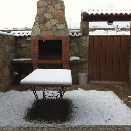 Гостевой дом Casa Rural La Vega De Gredos Сан-Мартин-де-ла-Вега-дель-Альберче Экстерьер фото