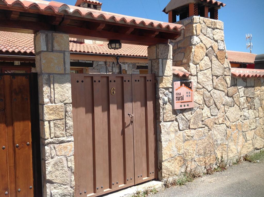 Гостевой дом Casa Rural La Vega De Gredos Сан-Мартин-де-ла-Вега-дель-Альберче Экстерьер фото
