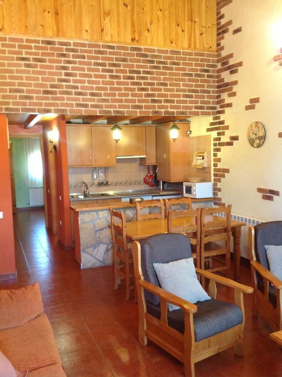 Гостевой дом Casa Rural La Vega De Gredos Сан-Мартин-де-ла-Вега-дель-Альберче Экстерьер фото